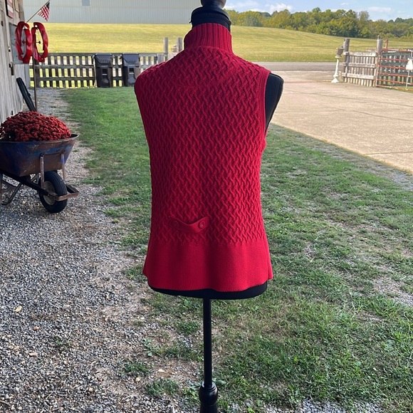 Coldwater Creek size Small red sweater vest zip front. - Picture 5 of 7